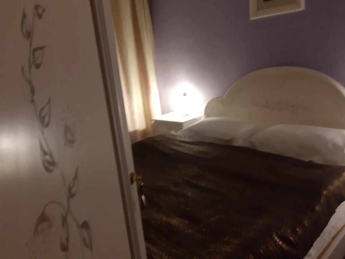 Pelican Proxy Apartment Oradea Extérieur photo